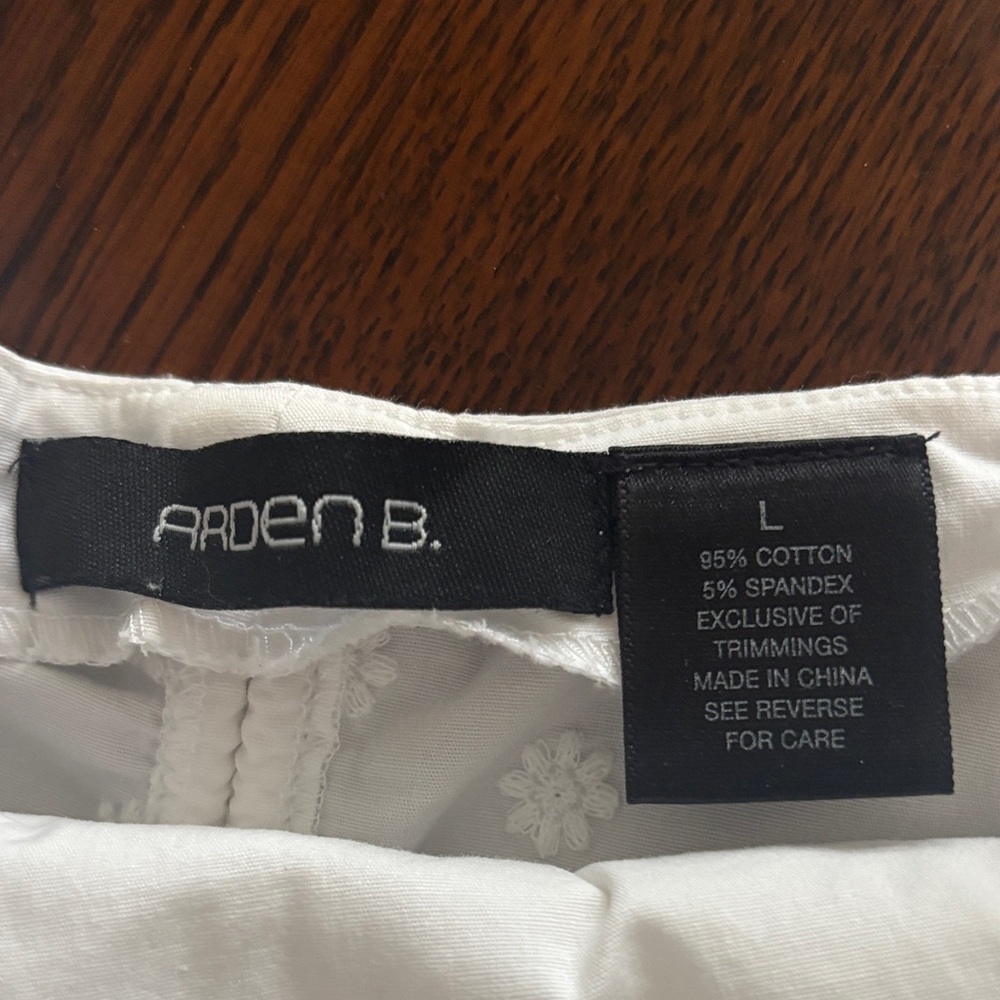Arden B White Camisole Top - Picture 2 of 7